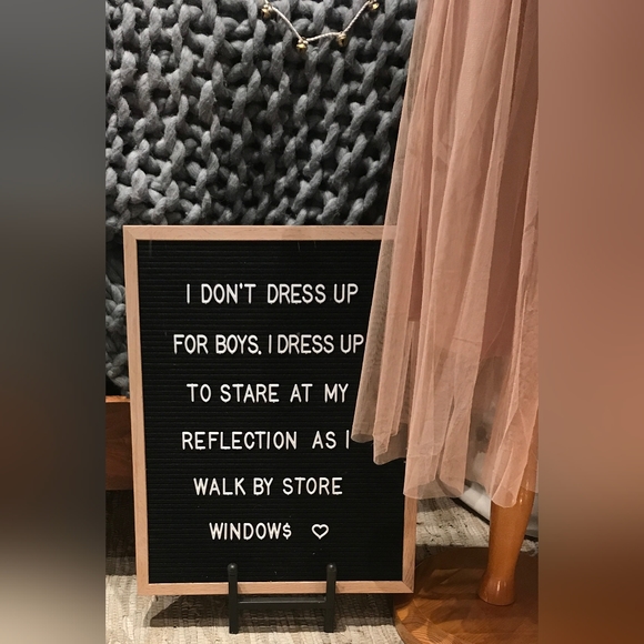 Lundin_Lux is LIVE 💎 - Picture 5 of 8